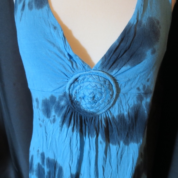 Dress - Picture 2 of 3